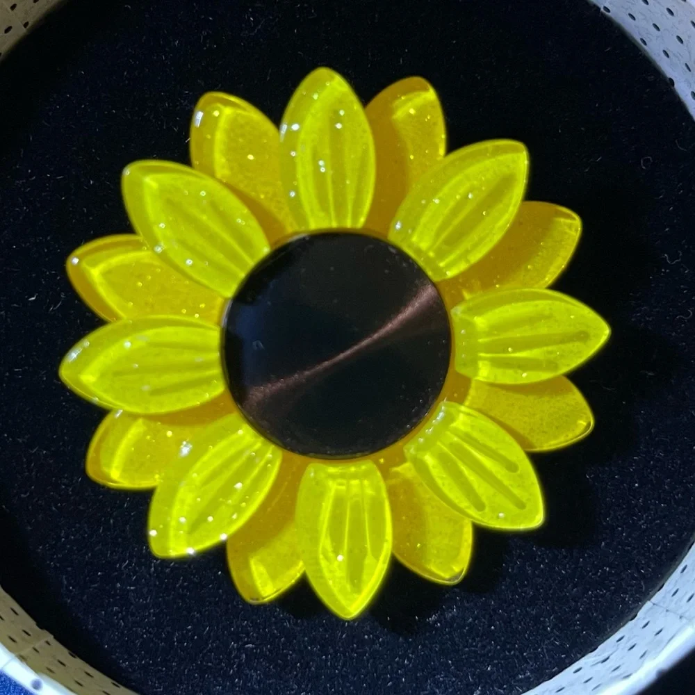 BRAND NEW - Erstwilder - Brooch - Sumptuous Sunflower 🌻